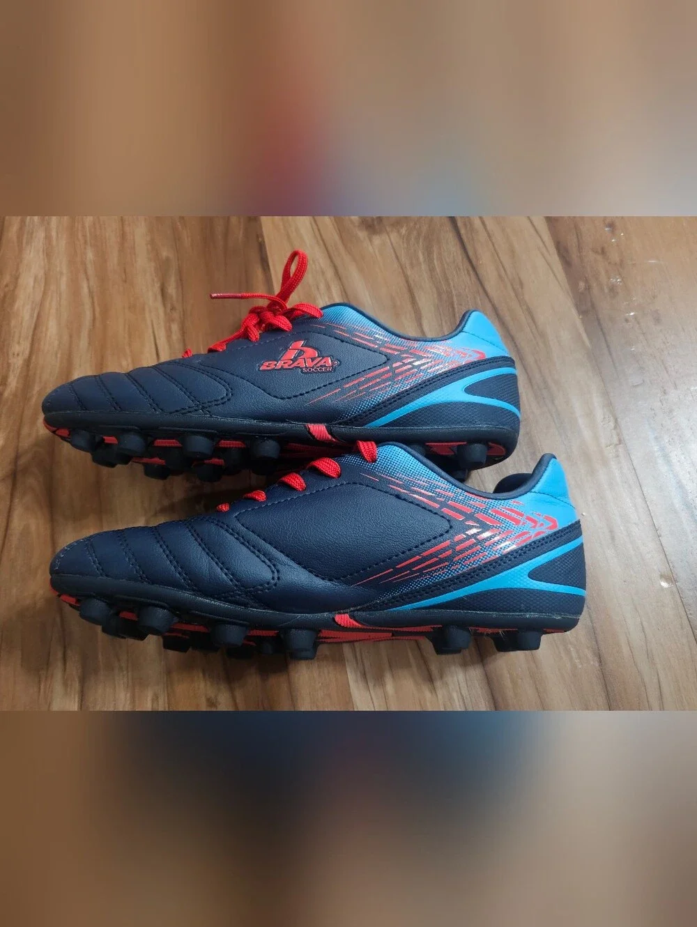 Kids Navy and Red Soccer Cleats with Red Laces Size 4.5